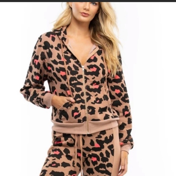 WILDFOX🐆 XS zip up sweatshirt hoodie kitty cheetah comfy winter cute - Picture 1 of 3